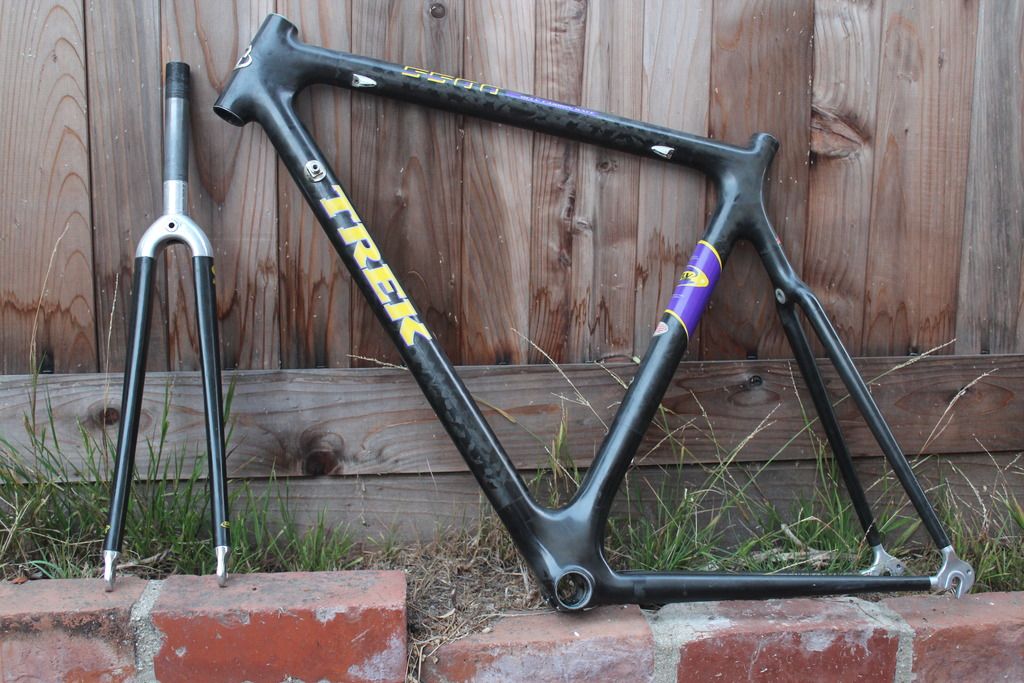 frame united carbon