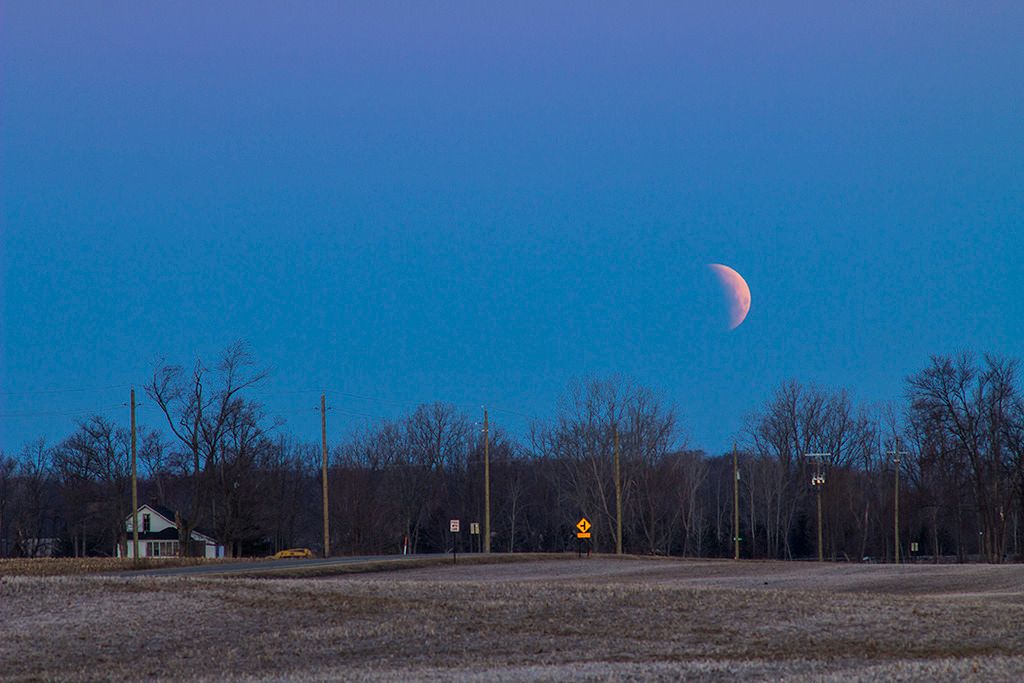 IMAGE: http://i913.photobucket.com/albums/ac335/shulgi/CZ%20200mm%20f4/2015-04-04%20M52%20CZ200r_zpsx3iuov1l.jpg