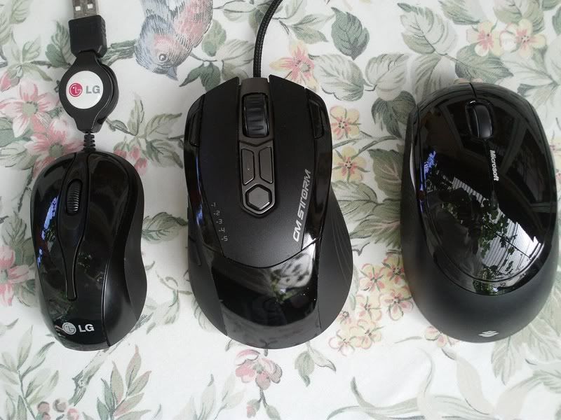 LG XM-110 vs CM Storm Inferno vs Microsoft Wireless 5000 Mouse LG XM-110 vs CM Storm Inferno vs Microsoft Wireless 5000