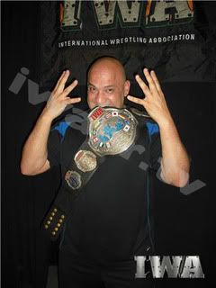 miguel Perez Nuevo campeon Mundial IWA