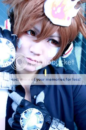 http://i913.photobucket.com/albums/ac334/ayato-r/cosplay/20090728_495476.jpg